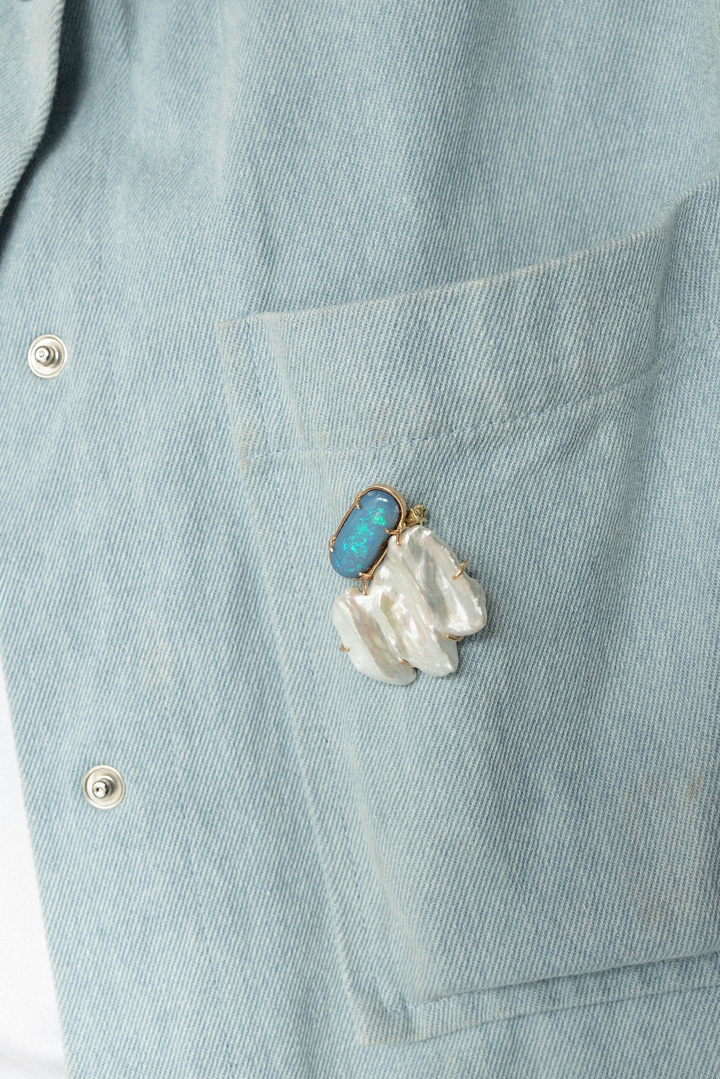 BROOCH, Opal
