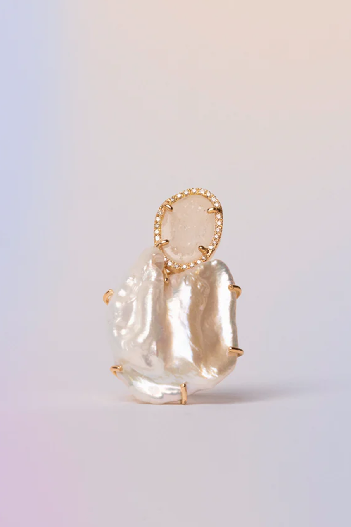 Clio ring, pearl white