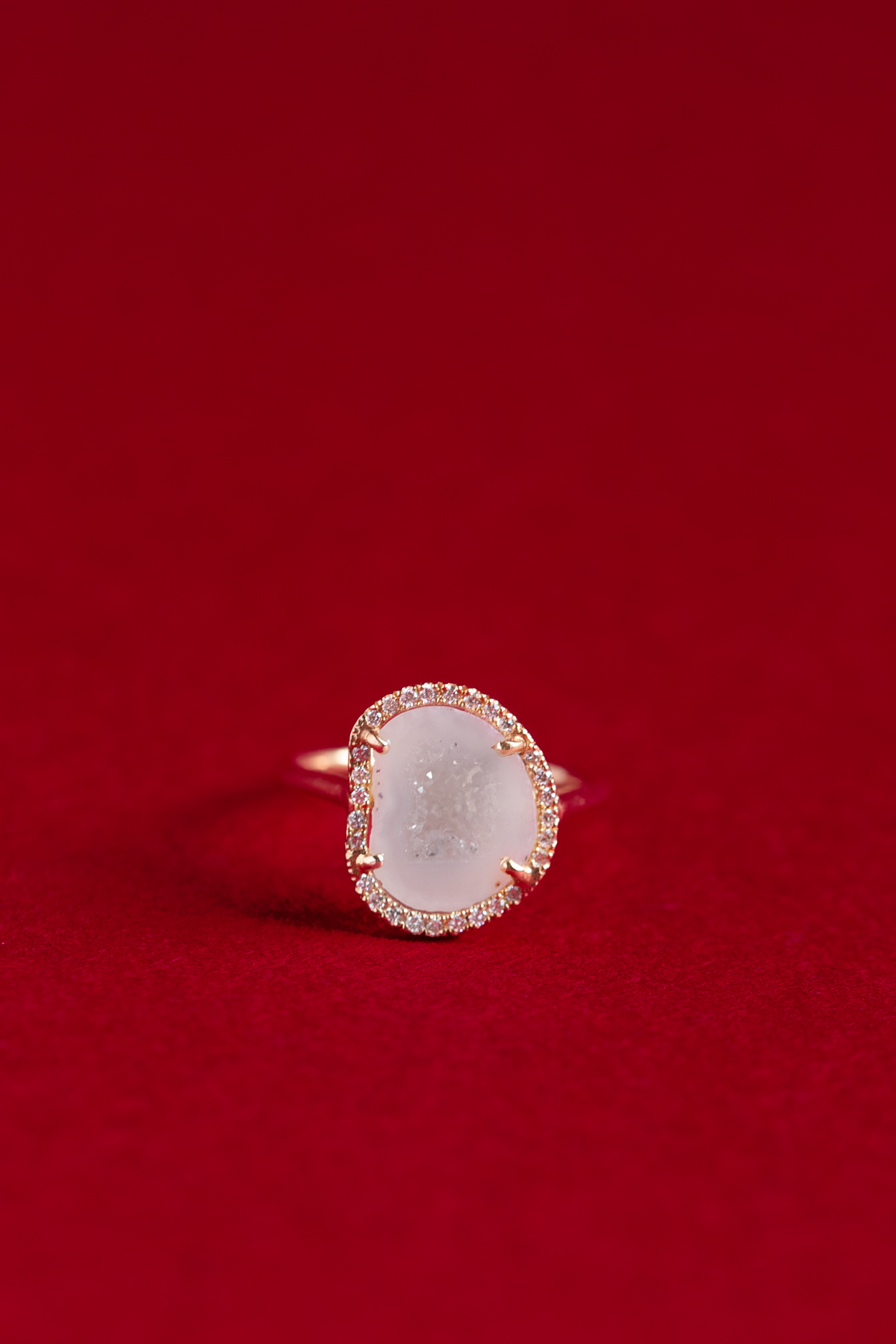 ROCKY ring, egg shell