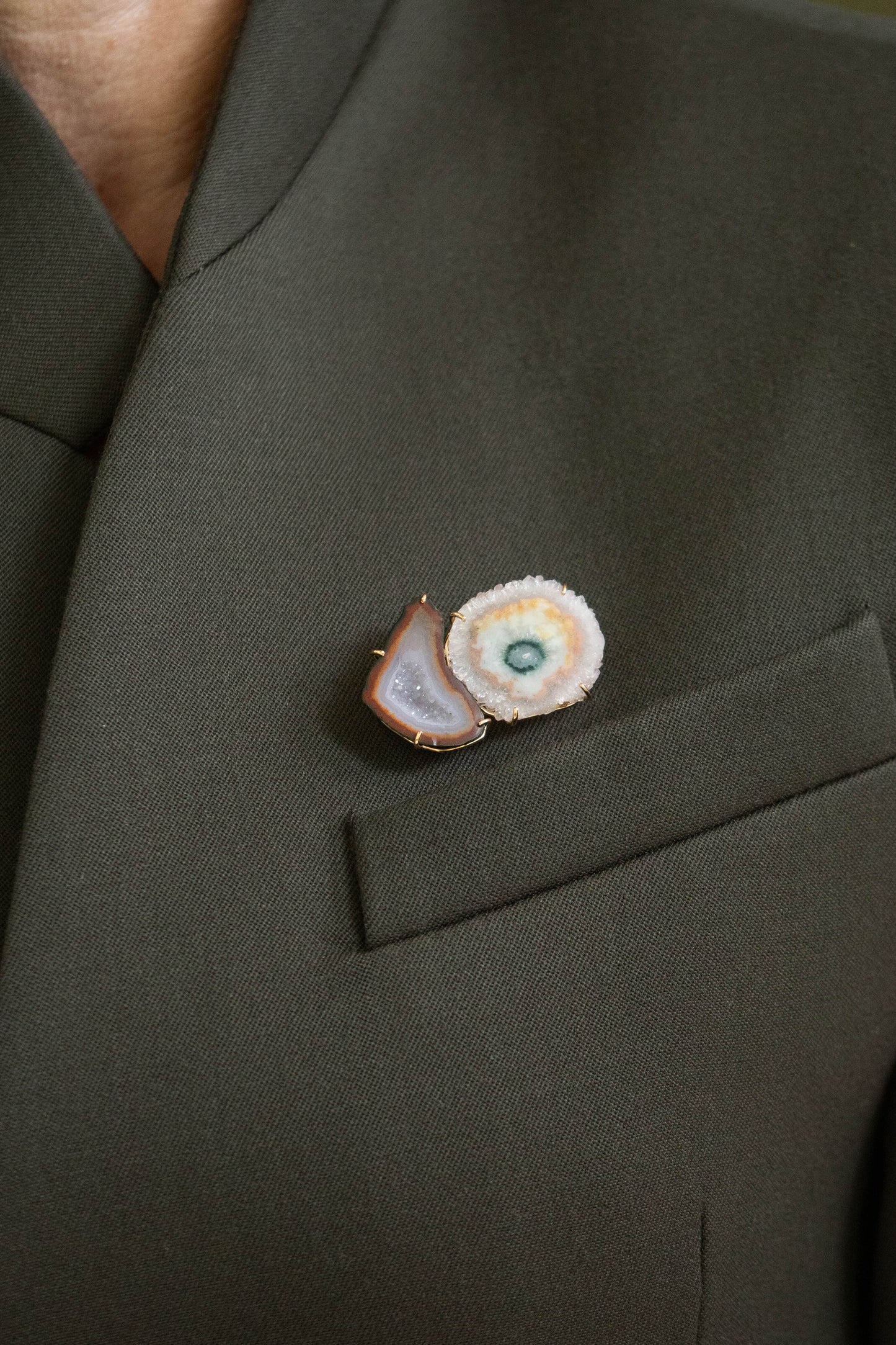 BROOCH