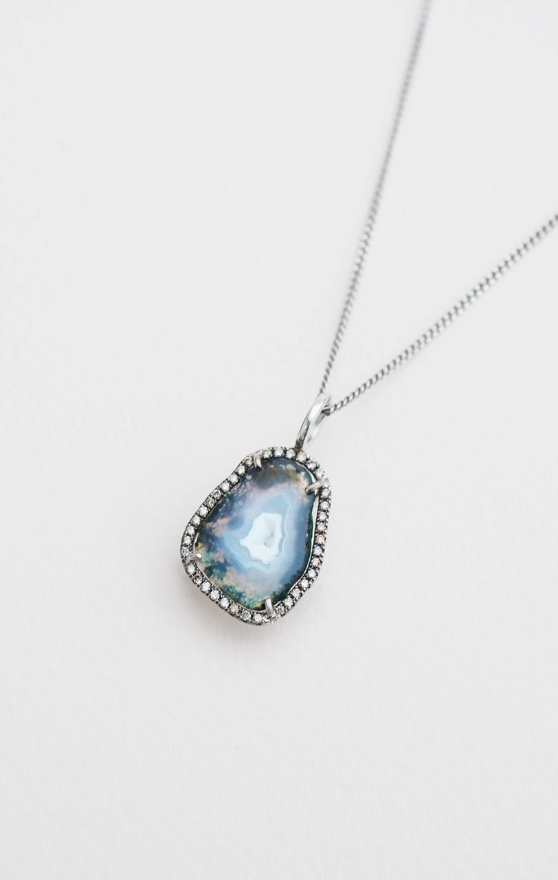 LOUISE Pendant, blue, white gold