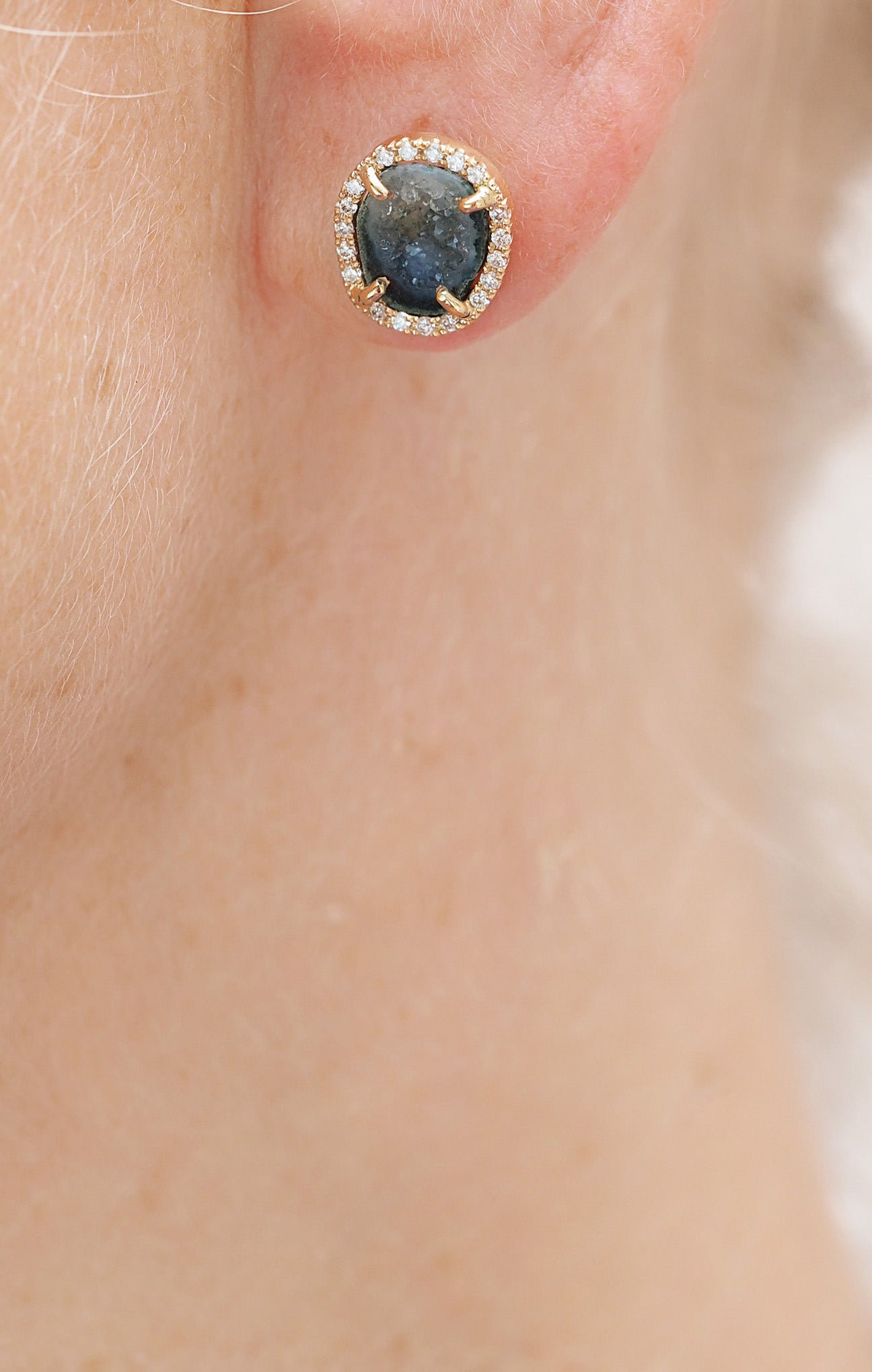 APRIL stud, blue/green