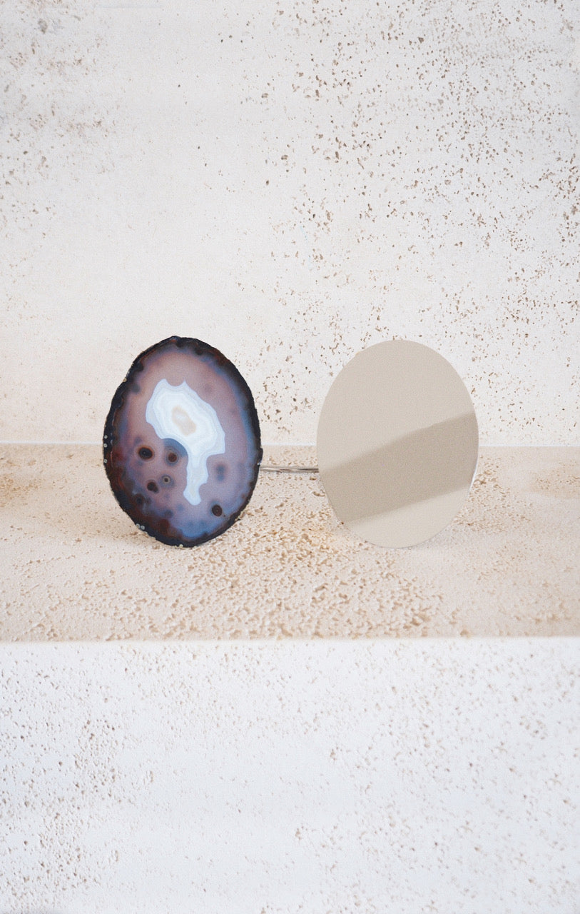 Embrace, taupe/white