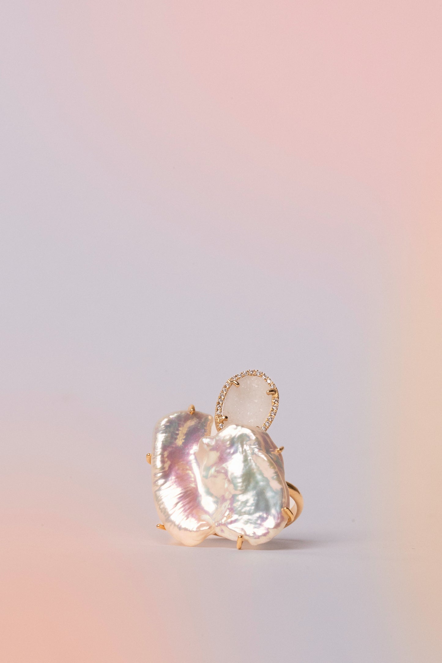 Clio ring, pearl/blush