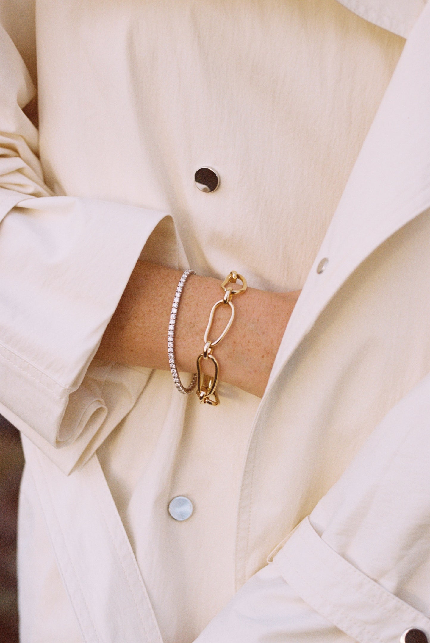 Objet trouvé N°4, Aurea bracelet