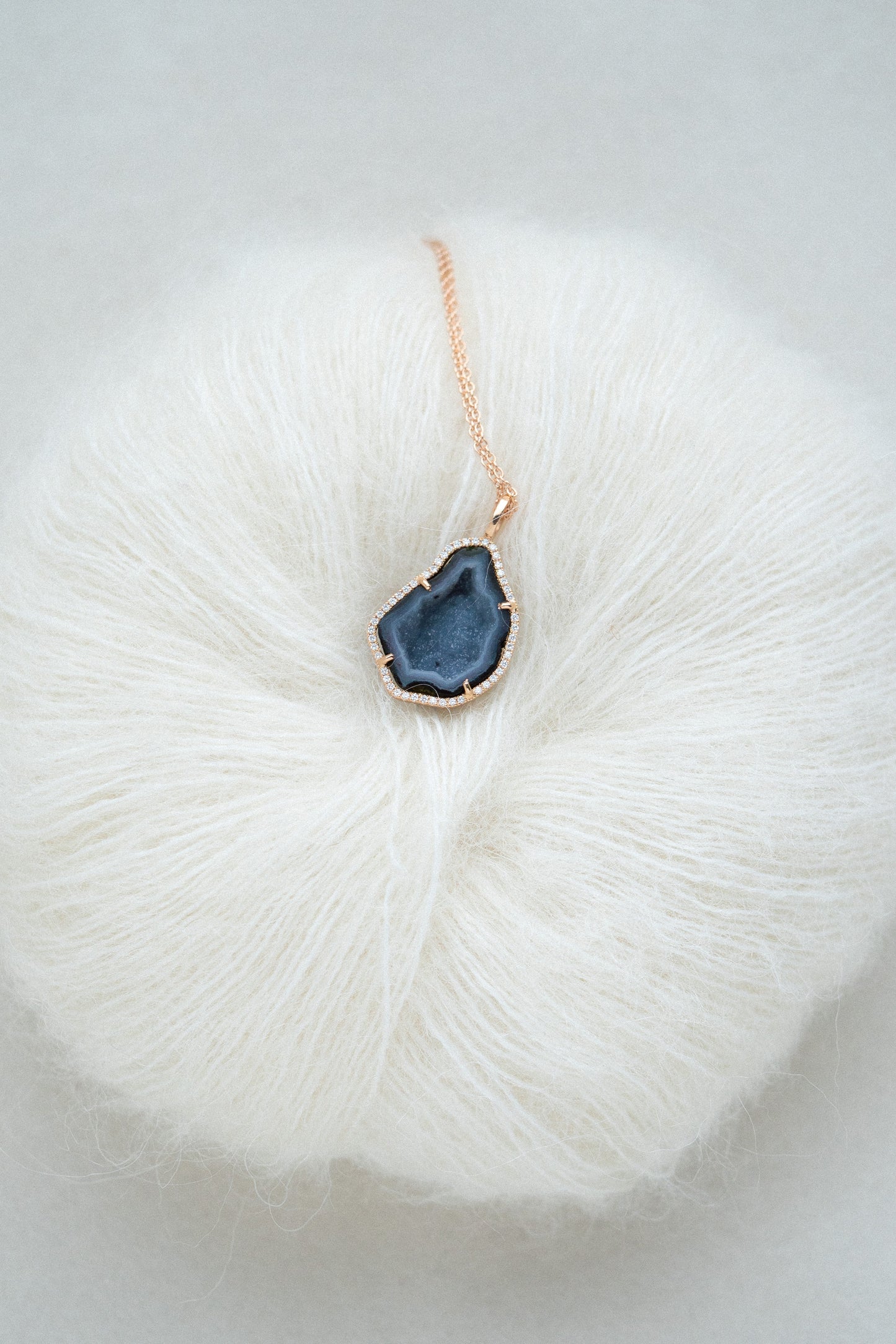 LOUISE pendant, blue
