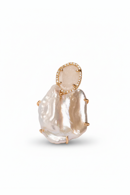 Clio ring, pearl white