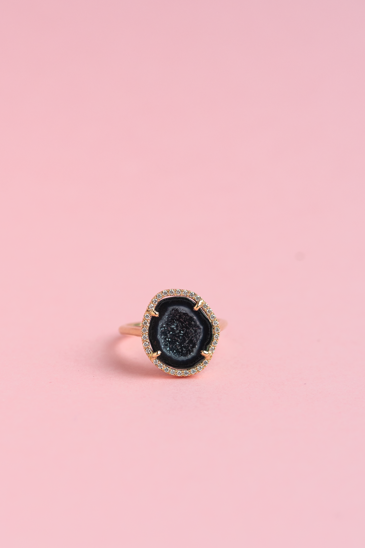 ROCKY ring, Smoke