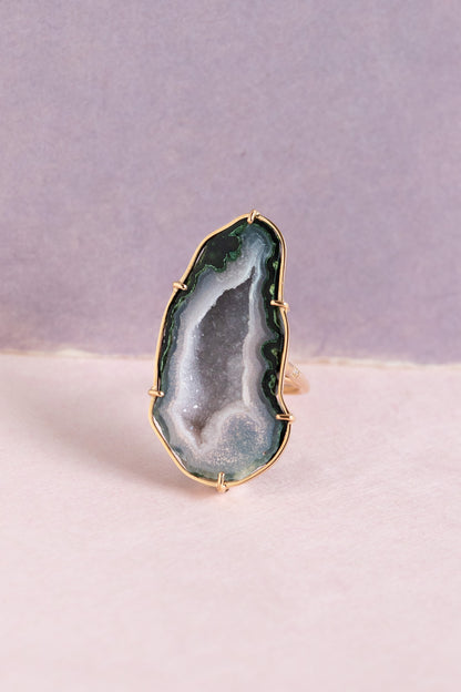 Atlas ring, Violet