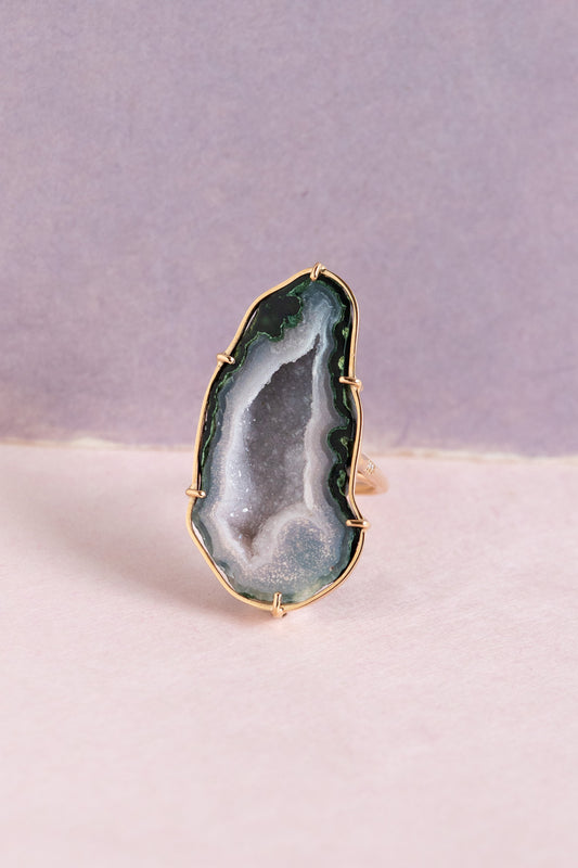 Atlas ring, Violet