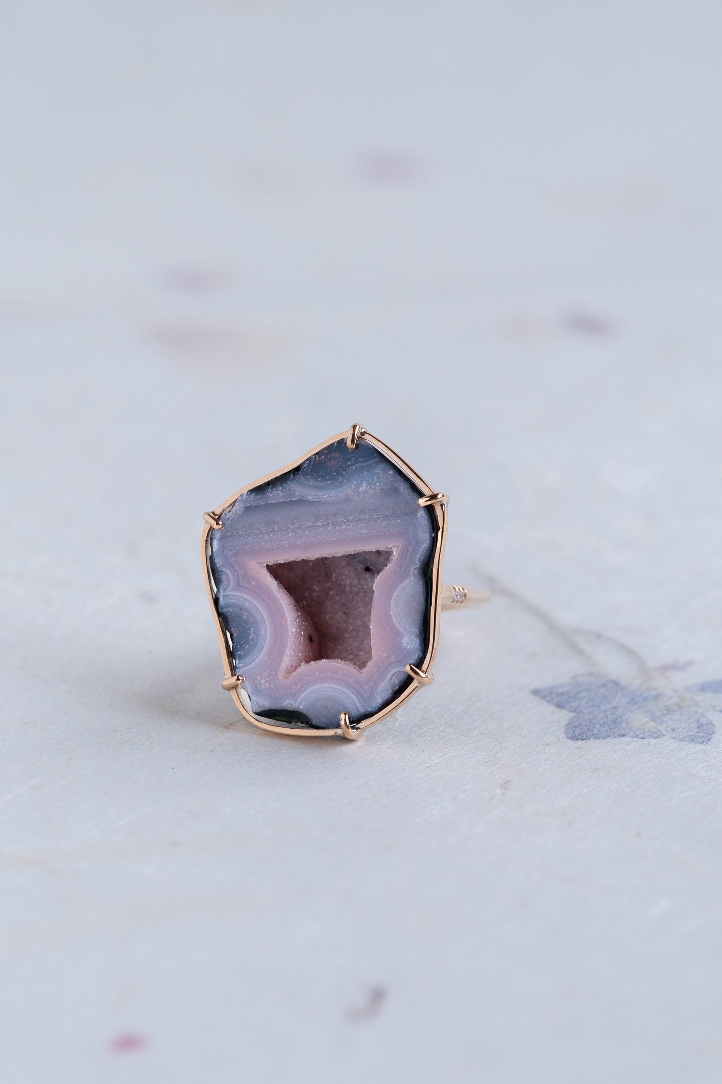 Atlas ring, Lilac