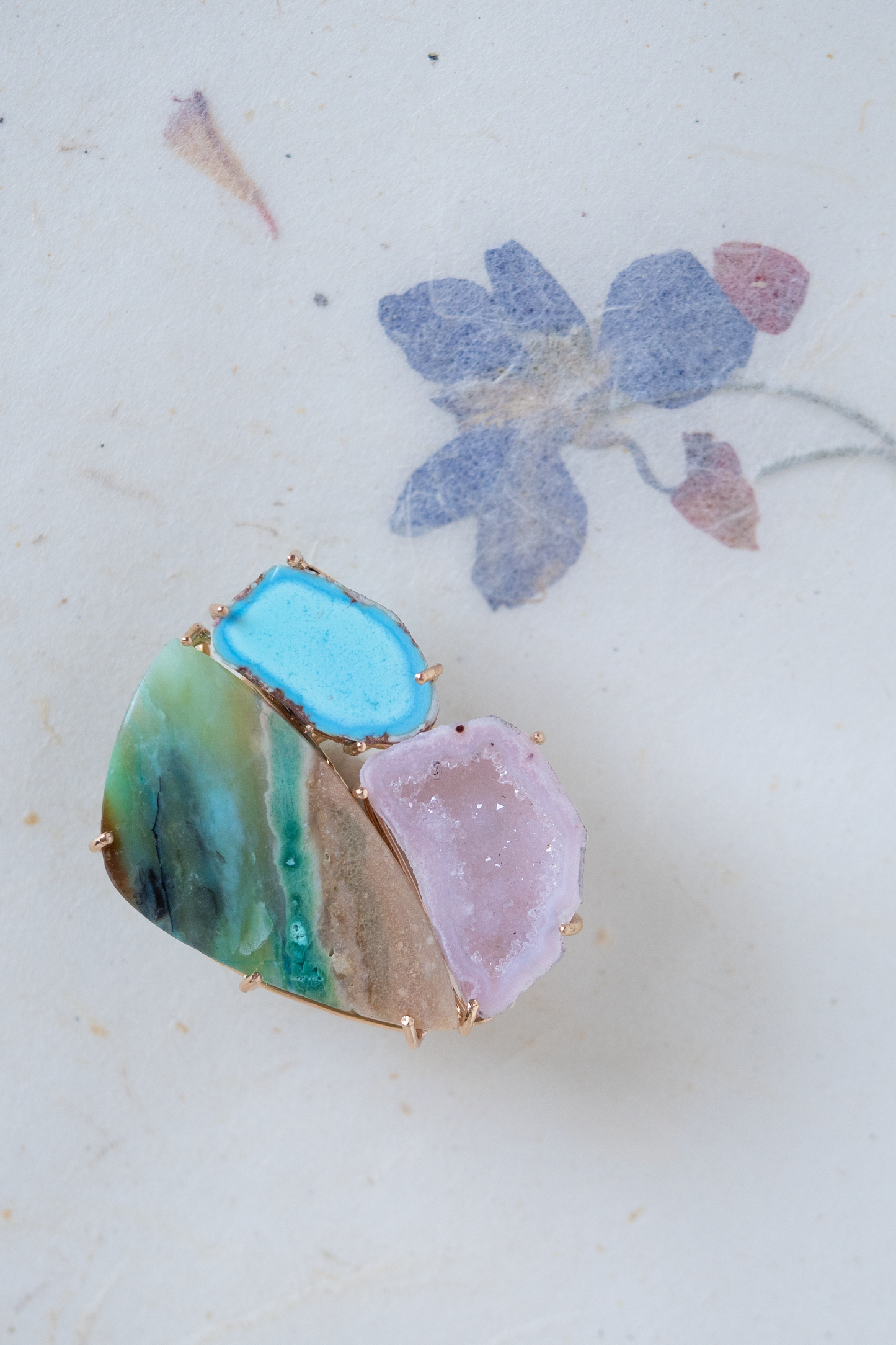 BROOCH