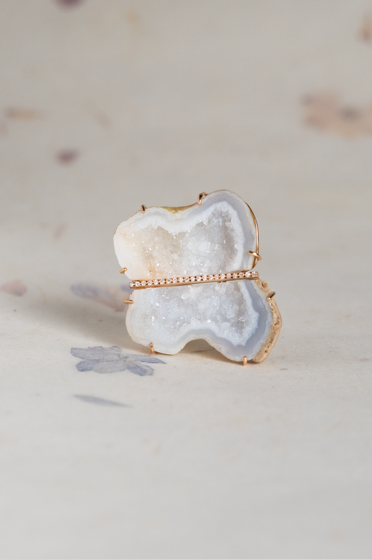 BROOCH