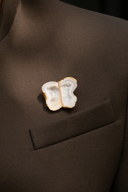 BROOCH