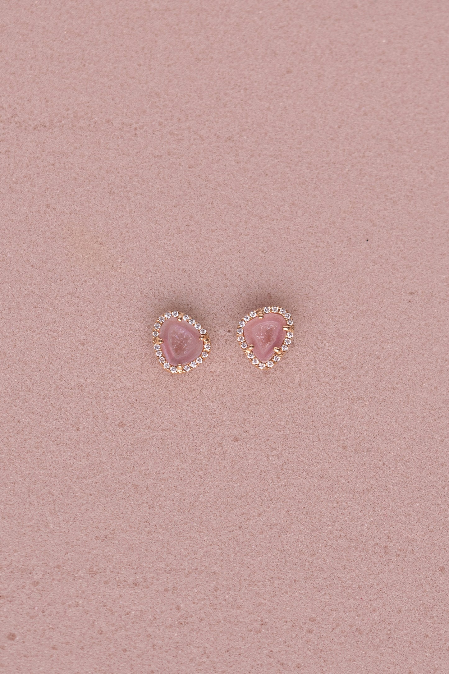 APRIL studs, orange pink