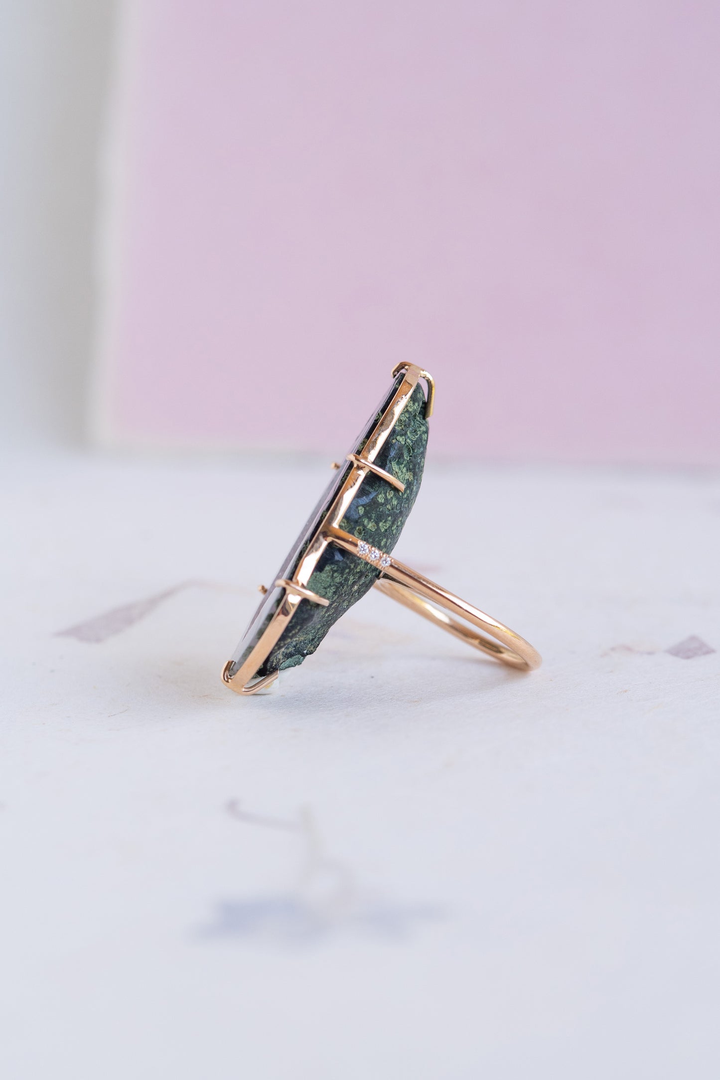 Atlas ring, Violet