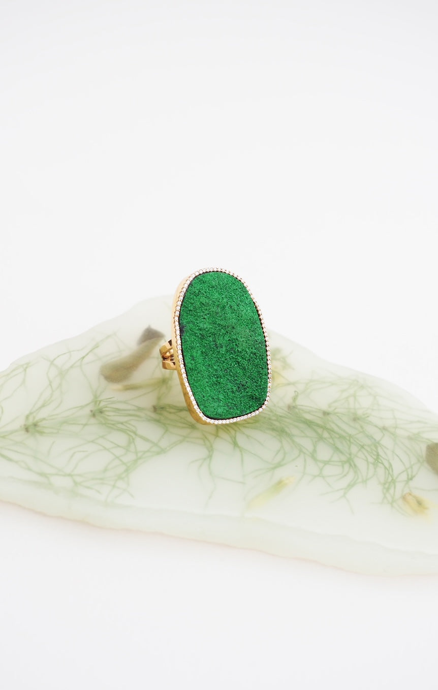 ASTRID ring, green mineral